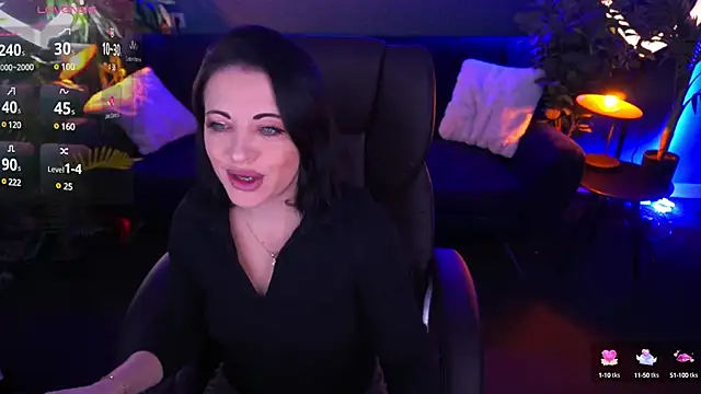 Dafni Monn online show from 03.12.25