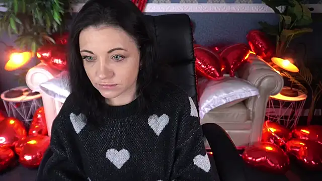 Dafni Monn online show from 02.22.26