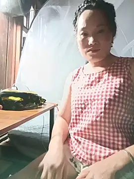 Snapshot of yu--yo chatting on 05.19.26 yu--yo online show from 05.19.26
