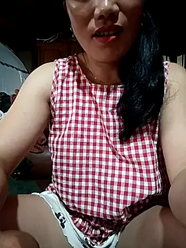 Snapshot of yu--yo chatting on 07.04.26 yu--yo online show from 07.04.26