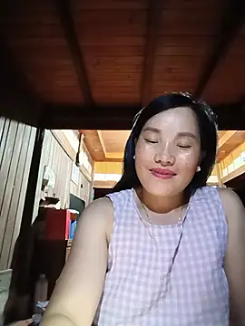 Snapshot of yu--yo chatting on 07.28.26 yu--yo online show from 07.28.26