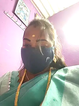 Snapshot of Tamil_Hot_Priya chatting on 01.12.26 Tamil Hot Priya online show from 01.12.26