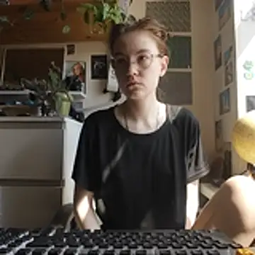 Shy Bamby online show from 05.23.26