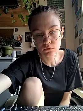 Shy Bamby online show from 06.03.26