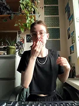 Shy Bamby online show from 07.01.26