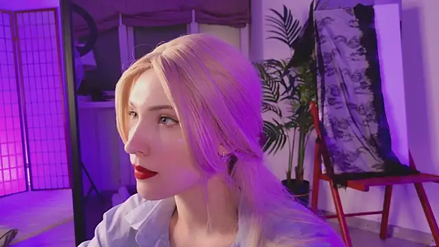 Yayaa Love online show from 03.18.26