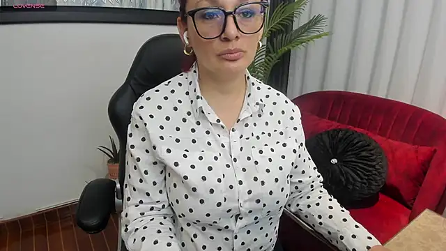 VictoriaPaker online show from 05.14.26