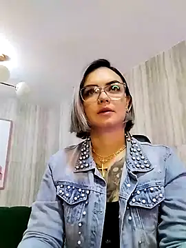 Snapshot of zarcasutra_t chatting on 05.13.26 zarcasutra t online show from 05.13.26