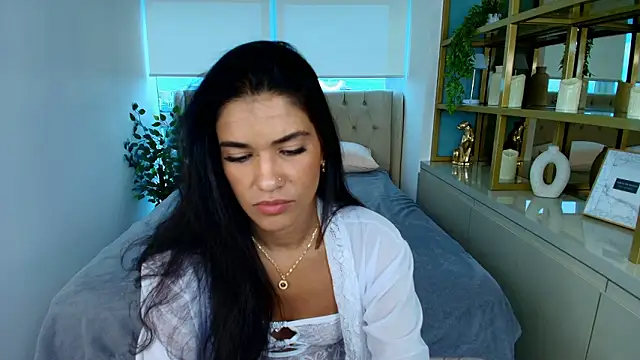 Maxine Spencer online show from 02.02.26