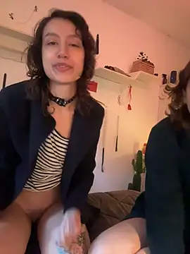 Snapshot of witchdub chatting on 05.19.26 witchdub online show from 05.19.26
