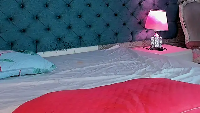 TinyRosee online show from 02.22.26