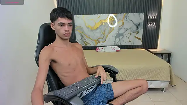 Dark Desiree18 online show from 03.05.26