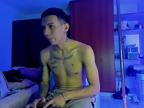 Snapshot of Scook_Gray_ chatting on 02.09.26 Scook Gray online show from 02.09.26