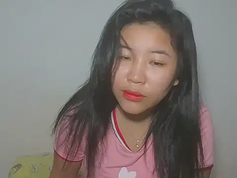 Snapshot of Zyeiii chatting on 03.13.26 Zyeiii online show from 03.13.26