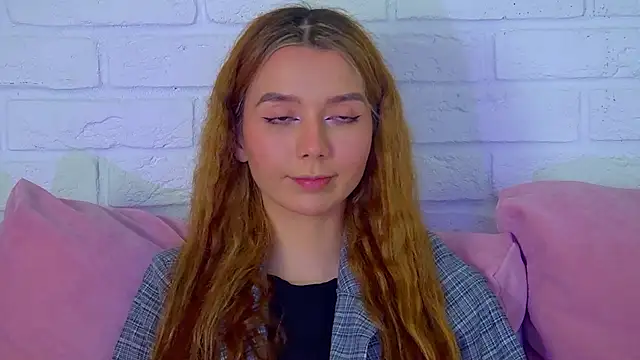 Snapshot of VanessaVienne chatting on 02.07.26 VanessaVienne online show from 02.07.26