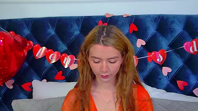 Snapshot of VanessaVienne chatting on 02.11.26 VanessaVienne online show from 02.11.26