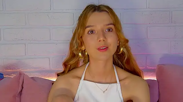 Snapshot of VanessaVienne chatting on 02.21.26 VanessaVienne online show from 02.21.26