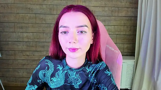 Snapshot of VanessaVienne chatting on 06.20.26 VanessaVienne online show from 06.20.26