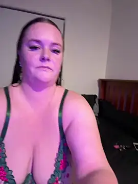 Snapshot of carinabro10 chatting on 05.16.26 carinabro10 online show from 05.16.26