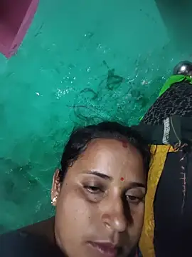 Snapshot of Reena_lodha chatting on 05.16.26 Reena lodha online show from 05.16.26
