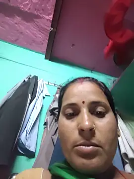Snapshot of Reena_lodha chatting on 05.17.26 Reena lodha online show from 05.17.26
