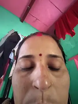Snapshot of Reena_lodha chatting on 05.18.26 Reena lodha online show from 05.18.26