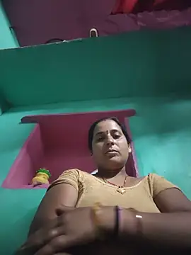 Snapshot of Reena_lodha chatting on 06.05.26 Reena lodha online show from 06.05.26