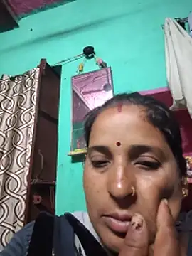 Snapshot of Reena_lodha chatting on 06.14.26 Reena lodha online show from 06.14.26