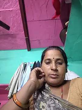 Snapshot of Reena_lodha chatting on 06.15.26 Reena lodha online show from 06.15.26