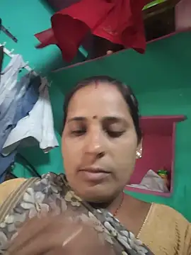 Snapshot of Reena_lodha chatting on 06.17.26 Reena lodha online show from 06.17.26