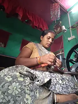 Snapshot of Reena_lodha chatting on 06.19.26 Reena lodha online show from 06.19.26