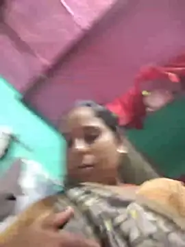 Snapshot of Reena_lodha chatting on 06.29.26 Reena lodha online show from 06.29.26