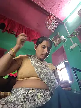Snapshot of Reena_lodha chatting on 07.04.26 Reena lodha online show from 07.04.26
