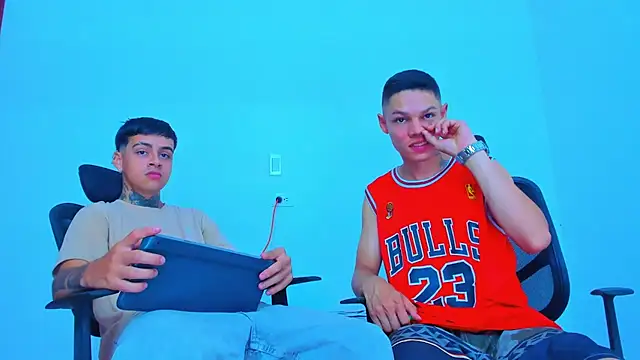 Thomas-Wil online show from 05.10.26