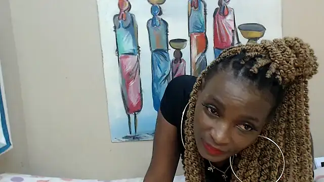 Snapshot of TallDivaNoir chatting on 06.28.26 TallDivaNoir online show from 06.28.26