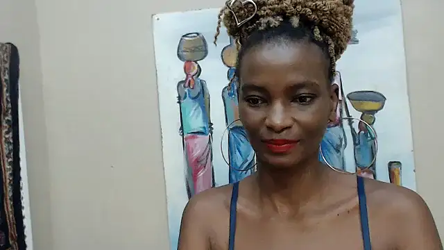 Snapshot of TallDivaNoir chatting on 07.02.26 TallDivaNoir online show from 07.02.26