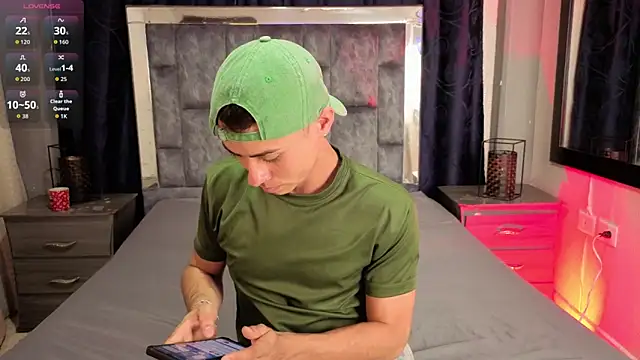 Snapshot of LeoMonnroe chatting on 07.15.26 LeoMonnroe online show from 07.15.26
