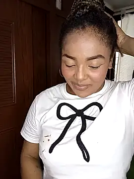 Snapshot of THALYANADEX chatting on 02.12.26 THALYANADEX online show from 02.12.26