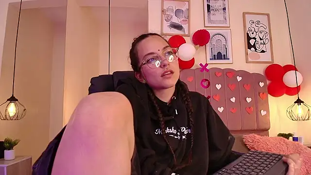 Snapshot of Hanabie_ chatting on 02.18.26 Hanabie online show from 02.18.26