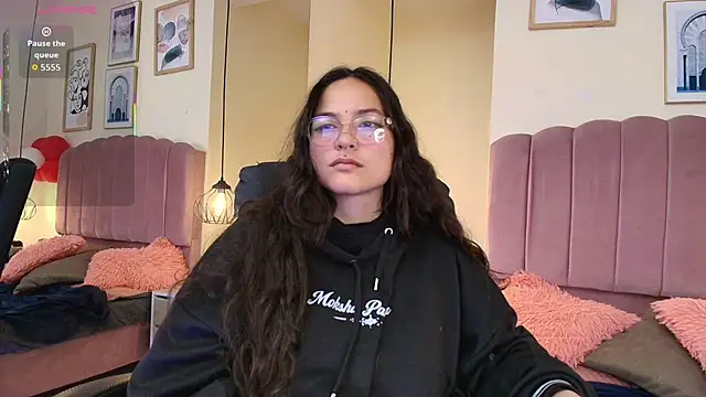 Snapshot of Hanabie_ chatting on 03.10.26 Hanabie online show from 03.10.26