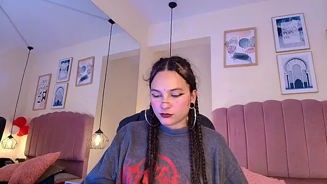 Snapshot of Hanabie_ chatting on 04.07.26 Hanabie online show from 04.07.26