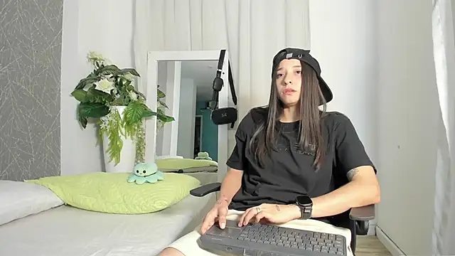 ViictoriiaSaenz online show from 04.27.26