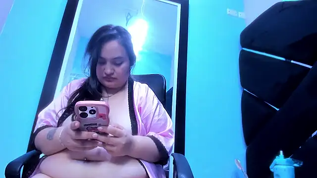 MiaRouss69 online show from 04.29.26