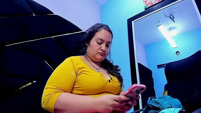 MiaRouss69 online show from 05.08.26