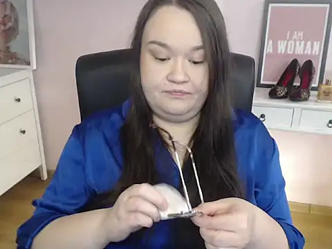 HollyDanceSoul online show from 02.18.26