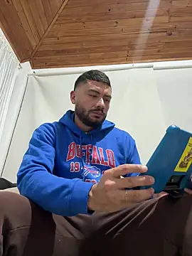 Snapshot of FrancoRossi_ chatting on 02.01.26 FrancoRossi online show from 02.01.26