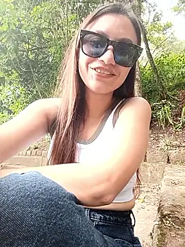 LeticiaHinkley online show from 04.01.26