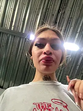 lizz lunna online show from 04.29.26