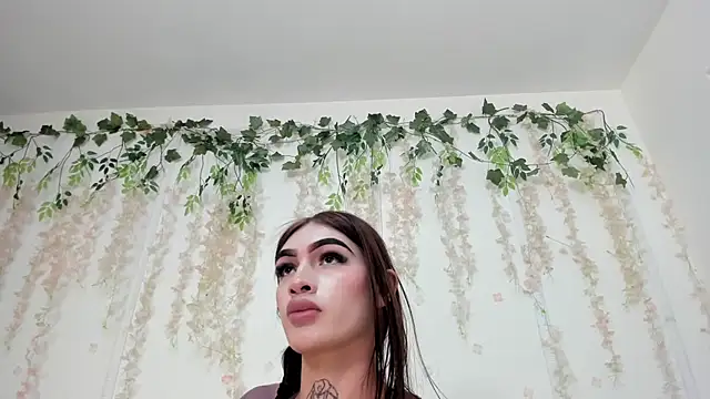 lizz lunna online show from 06.09.26