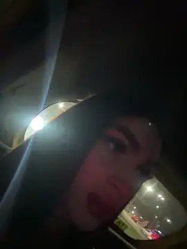 Snapshot of lizz_lunna chatting on 06.19.26 lizz lunna online show from 06.19.26